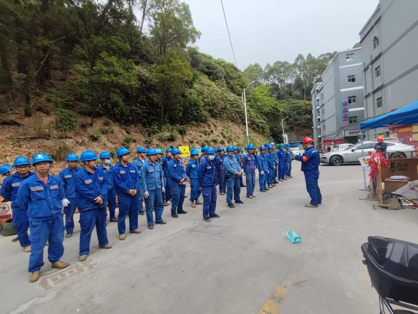 基础电力大规模施工团队现场集结